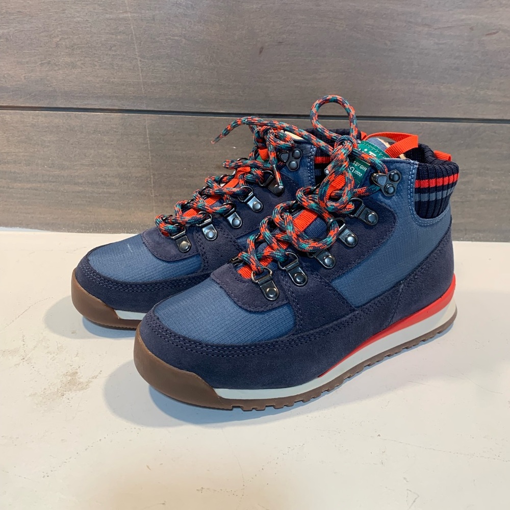 Kari Traa Vandre Womens Hiking Boots Blue Red Sz 5.5 NWT Outdoor Lace Up Casual